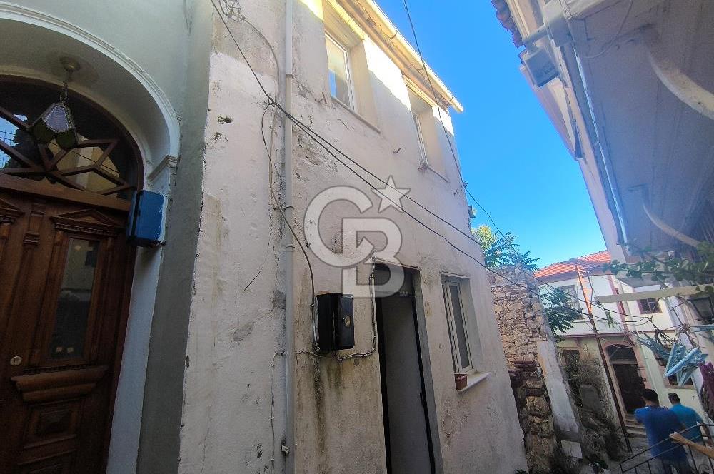 AYVALIK'IN TARİHİ DOKUSUNDA, HAYALLERİNİZDEKİ TAŞ EVİ YARATMA FIRSATI!