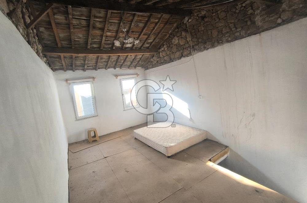 AYVALIK'IN TARİHİ DOKUSUNDA, HAYALLERİNİZDEKİ TAŞ EVİ YARATMA FIRSATI!