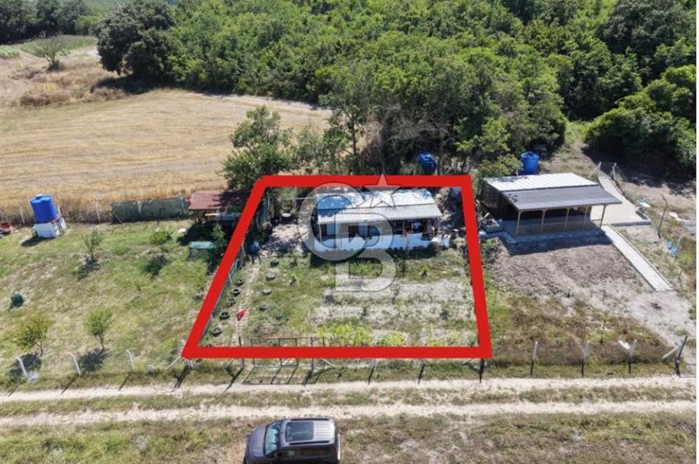 Yazlıkköy'de 300 m² | 1+1 Konteyner Evli | Resmi Yola Cepheli