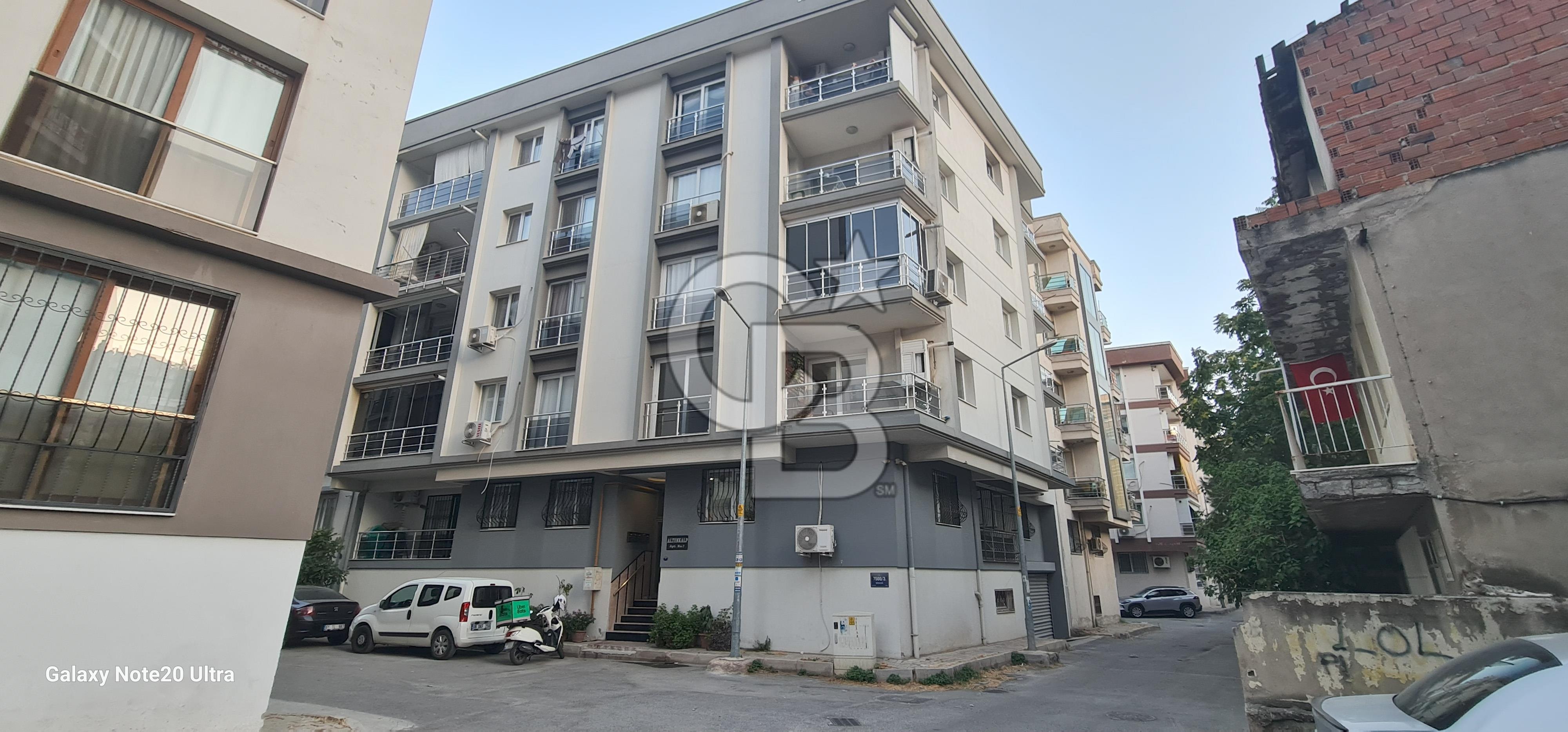 11 YAŞINDA EBEVEYN BANYOLU KAPALI OTOPARKLI 3+1