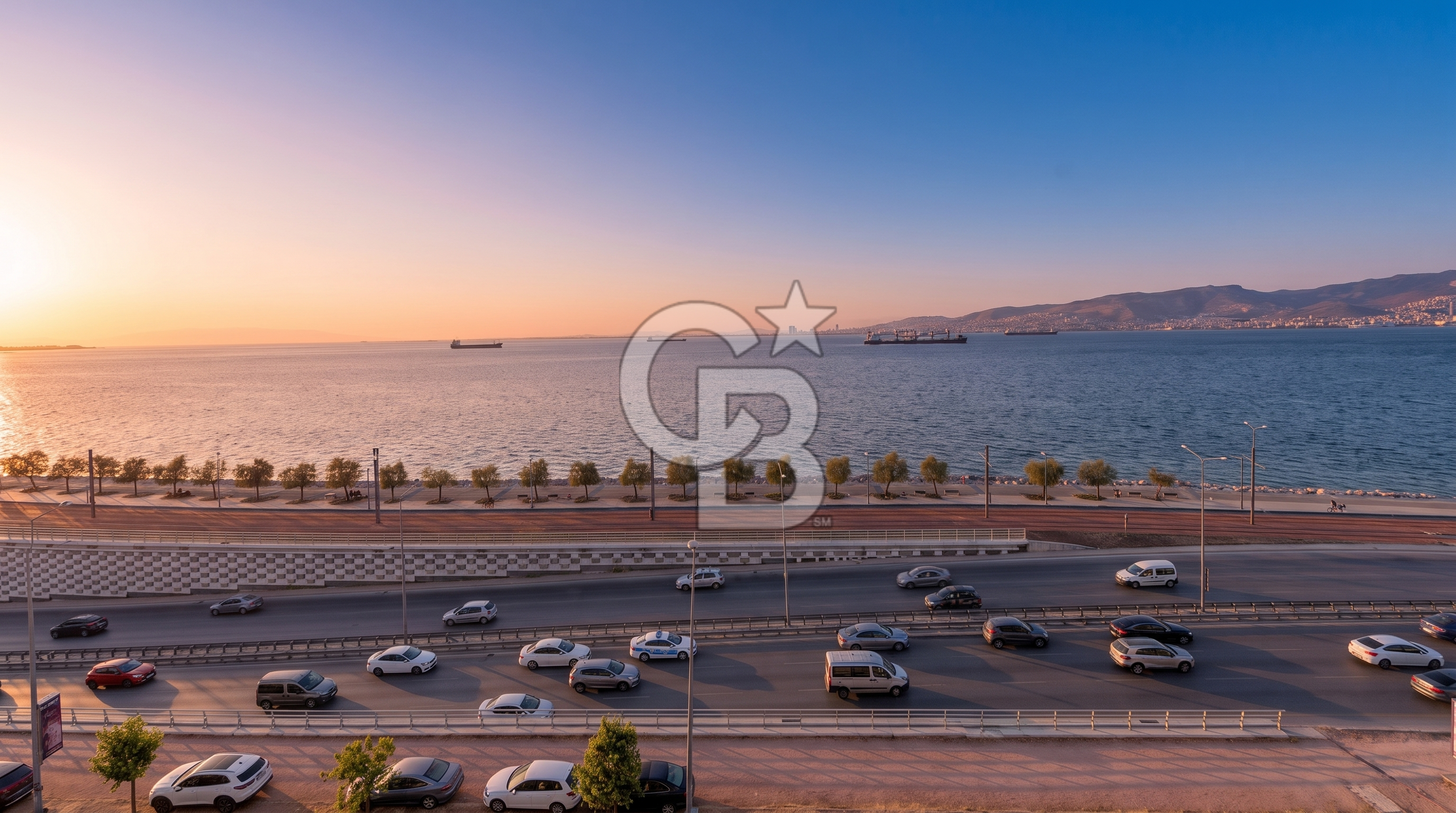 Mithatpaşa'da Eşsiz Deniz Manzaralı Satılık Yalı Dairesi