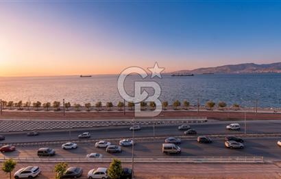Mithatpaşa'da Eşsiz Deniz Manzaralı Satılık Yalı Dairesi