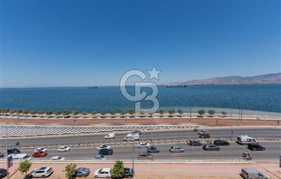Mithatpaşa'da Eşsiz Deniz Manzaralı Satılık Yalı Dairesi