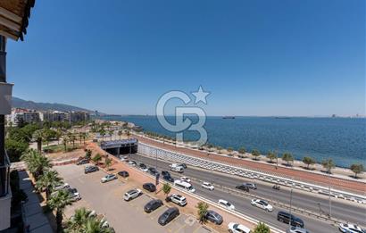 Mithatpaşa'da Eşsiz Deniz Manzaralı Satılık Yalı Dairesi