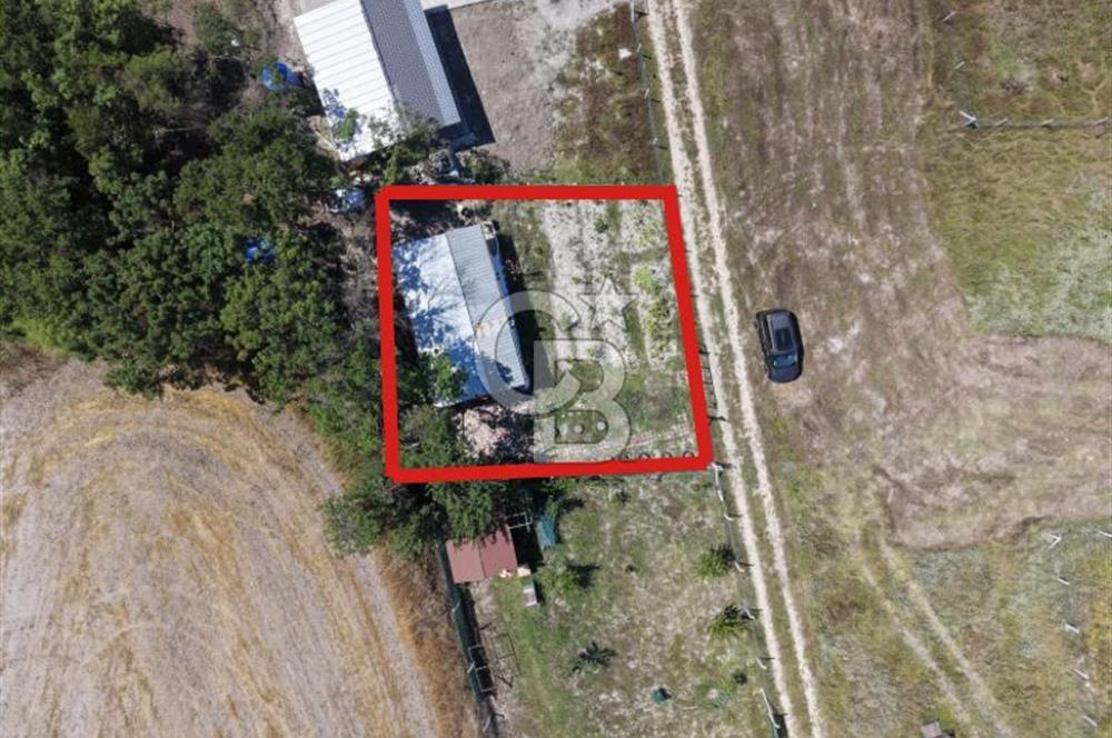 Yazlıkköy'de 300 m² | 1+1 Konteyner Evli | Resmi Yola Cepheli