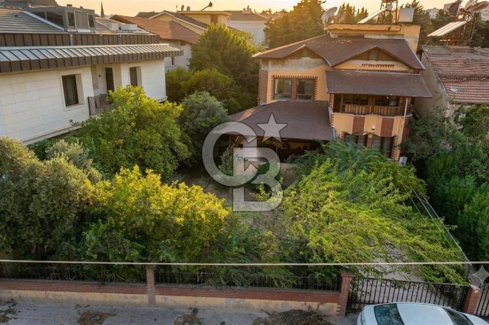 BAHÇELİEVLER 705 M2 ARSA PAYINA SAHİP SATILIK VİLLA