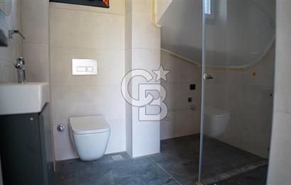 Çandarlı'da Denize Yakın , Site İçi , Havuzlu , Otoparklı Villa