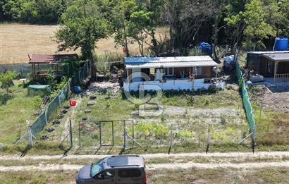 Yazlıkköy'de 300 m² | 1+1 Konteyner Evli | Resmi Yola Cepheli