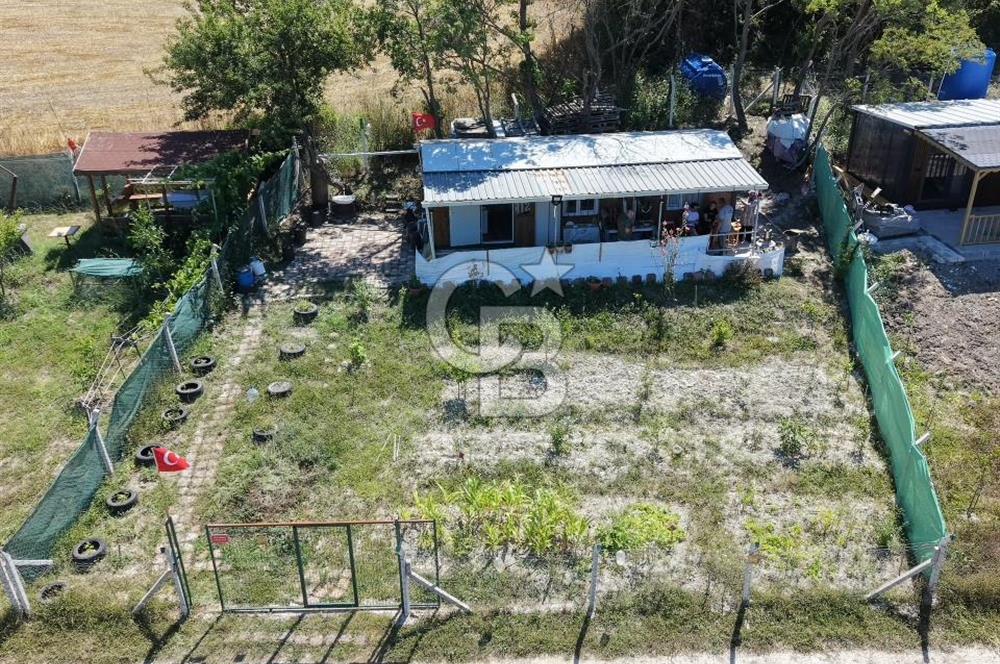 Yazlıkköy'de 300 m² | 1+1 Konteyner Evli | Resmi Yola Cepheli