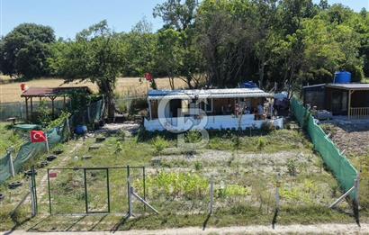 Yazlıkköy'de 300 m² | 1+1 Konteyner Evli | Resmi Yola Cepheli