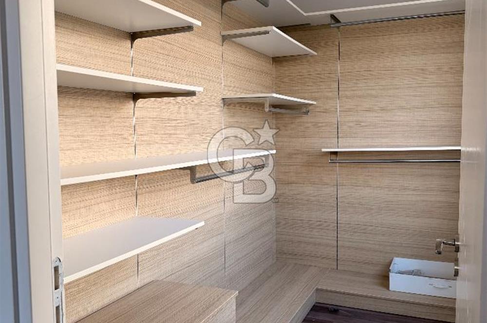 Pınar Mahallesi'nde 240 m² Geniş 4+1 Satılık Daire