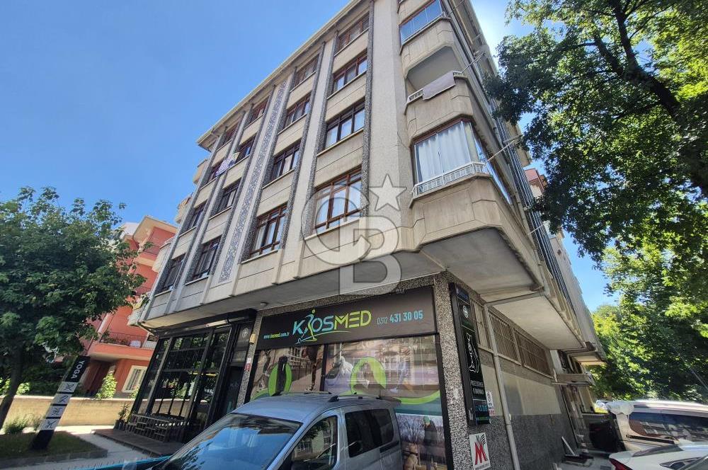 KOLEJ SERVİ SOKAKTA SATILIK 115 M2 3+1 DAİRE
