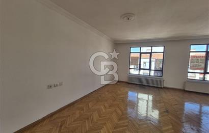 KOLEJ SERVİ SOKAKTA SATILIK 115 M2 3+1 DAİRE