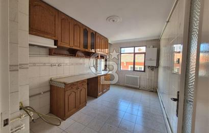 KOLEJ SERVİ SOKAKTA SATILIK 115 M2 3+1 DAİRE