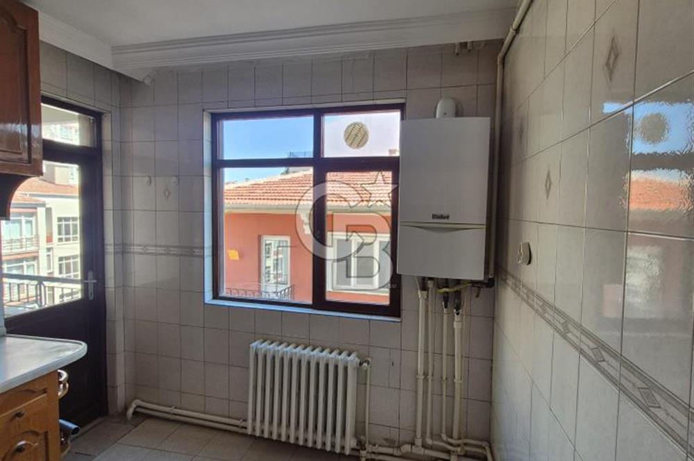 KOLEJ SERVİ SOKAKTA SATILIK 115 M2 3+1 DAİRE