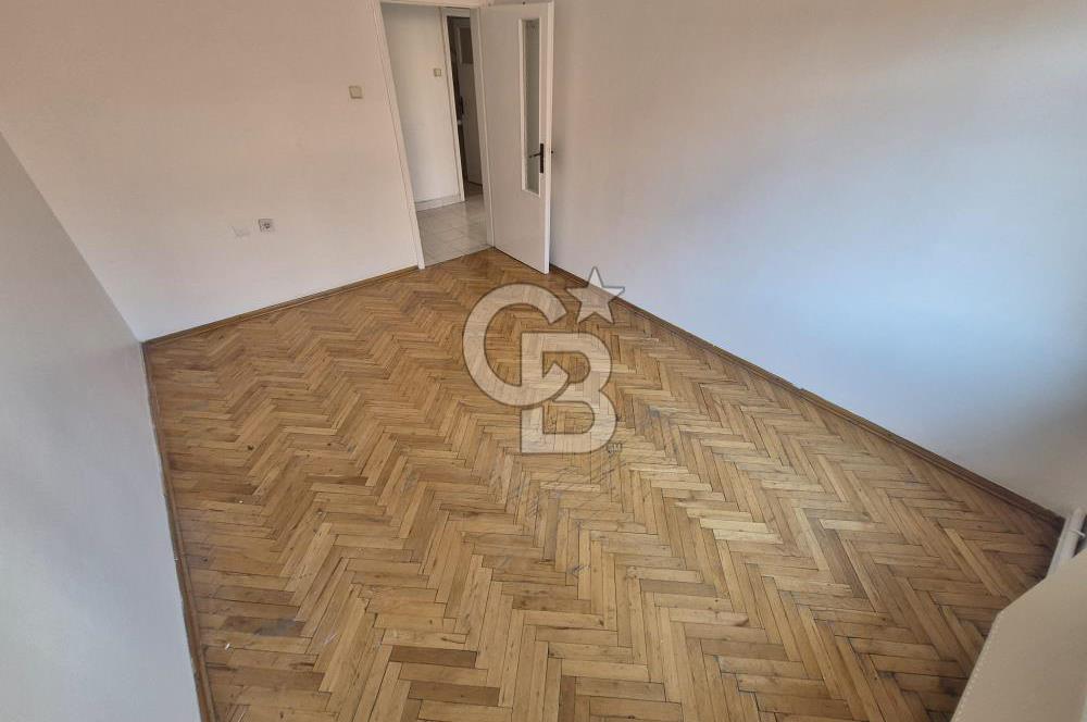 KOLEJ SERVİ SOKAKTA SATILIK 115 M2 3+1 DAİRE