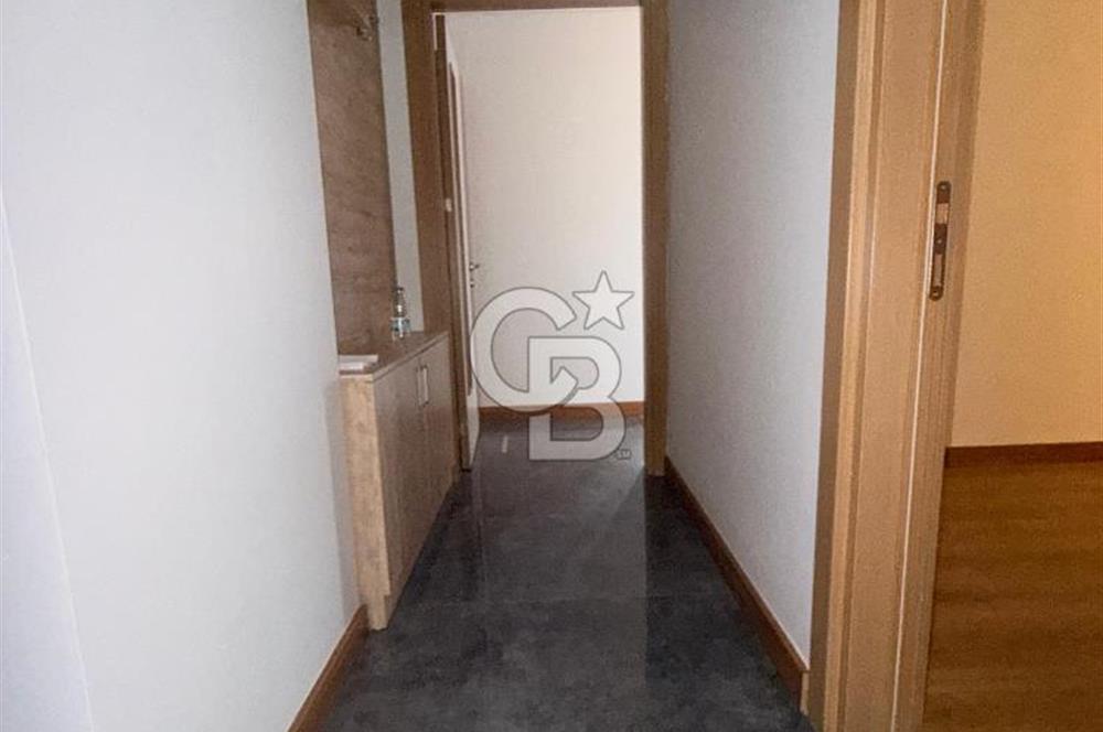 Seferihisar Çarşı Merkezinde Kiralık 1+1
