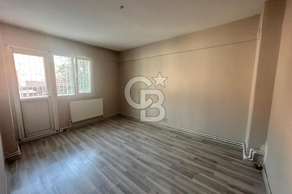 Bornova Merkez Erzene Mahallesi’nde  3+1 Doğalgazlı Asansörlü Geniş Kiralık Daire