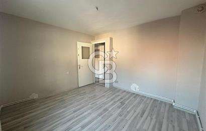 Bornova Merkez Erzene Mahallesi’nde  3+1 Doğalgazlı Asansörlü Geniş Kiralık Daire