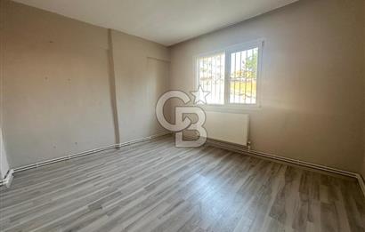 Bornova Merkez Erzene Mahallesi’nde  3+1 Doğalgazlı Asansörlü Geniş Kiralık Daire