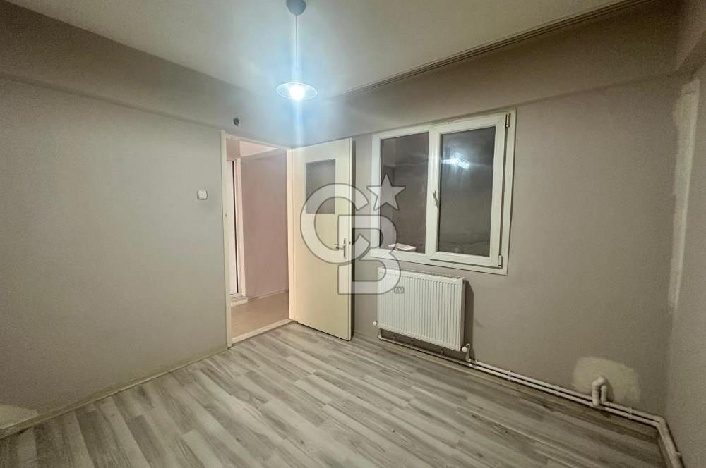 Bornova Merkez Erzene Mahallesi’nde  3+1 Doğalgazlı Asansörlü Geniş Kiralık Daire