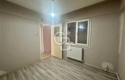 Bornova Merkez Erzene Mahallesi’nde  3+1 Doğalgazlı Asansörlü Geniş Kiralık Daire