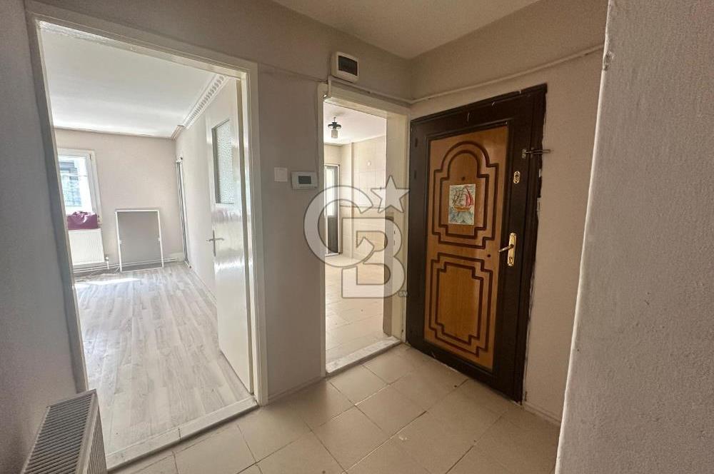 Bornova Merkez Erzene Mahallesi’nde  3+1 Doğalgazlı Asansörlü Geniş Kiralık Daire
