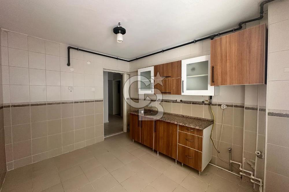 Bornova Merkez Erzene Mahallesi’nde  3+1 Doğalgazlı Asansörlü Geniş Kiralık Daire
