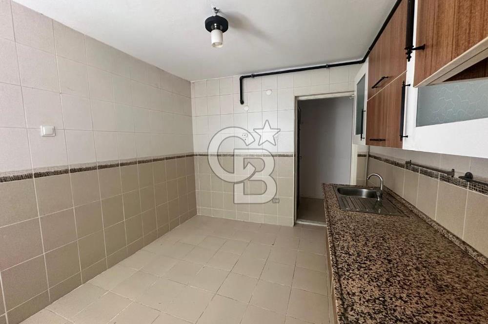 Bornova Merkez Erzene Mahallesi’nde  3+1 Doğalgazlı Asansörlü Geniş Kiralık Daire