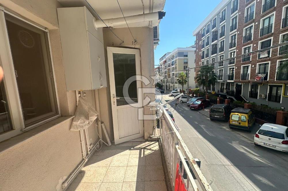 Bornova Merkez Erzene Mahallesi’nde  3+1 Doğalgazlı Asansörlü Geniş Kiralık Daire