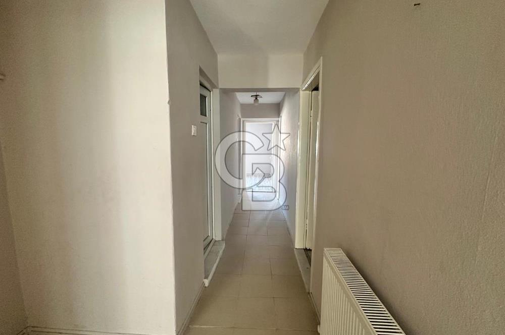 Bornova Merkez Erzene Mahallesi’nde  3+1 Doğalgazlı Asansörlü Geniş Kiralık Daire