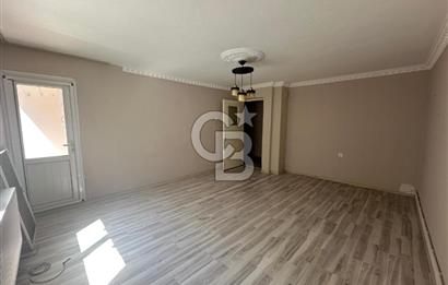 Bornova Merkez Erzene Mahallesi’nde  3+1 Doğalgazlı Asansörlü Geniş Kiralık Daire