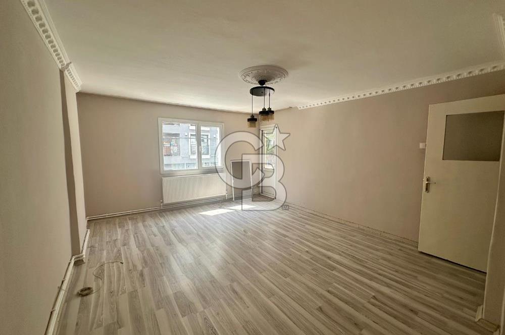 Bornova Merkez Erzene Mahallesi’nde  3+1 Doğalgazlı Asansörlü Geniş Kiralık Daire