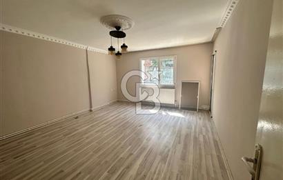 Bornova Merkez Erzene Mahallesi’nde  3+1 Doğalgazlı Asansörlü Geniş Kiralık Daire
