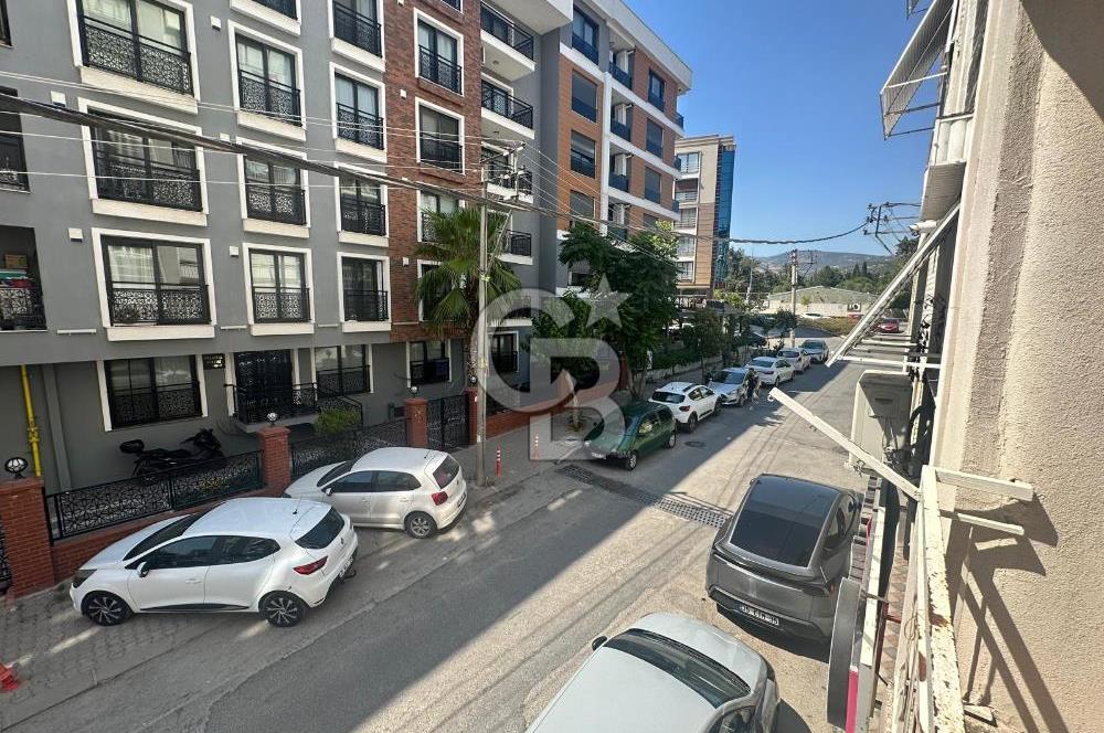 Bornova Merkez Erzene Mahallesi’nde  3+1 Doğalgazlı Asansörlü Geniş Kiralık Daire