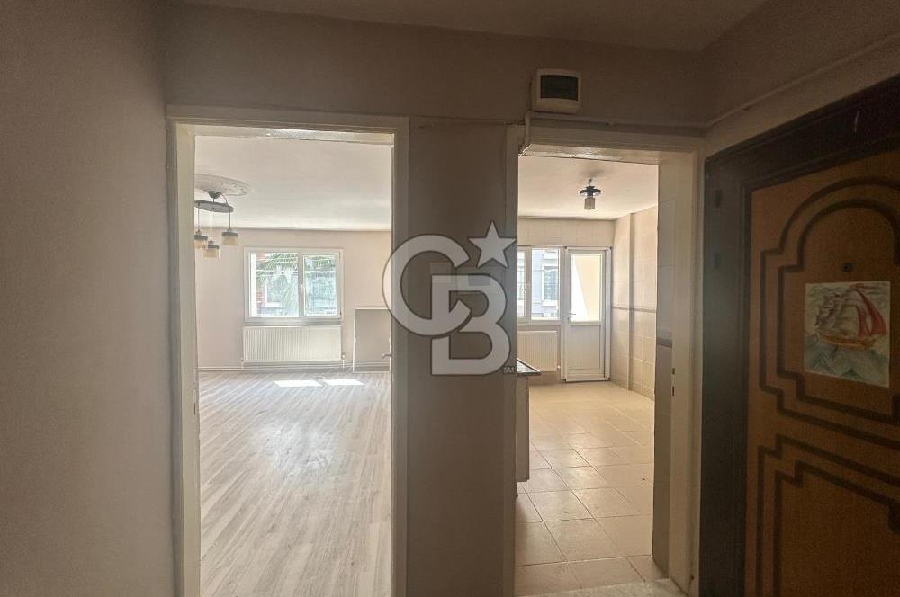 Bornova Merkez Erzene Mahallesi’nde  3+1 Doğalgazlı Asansörlü Geniş Kiralık Daire