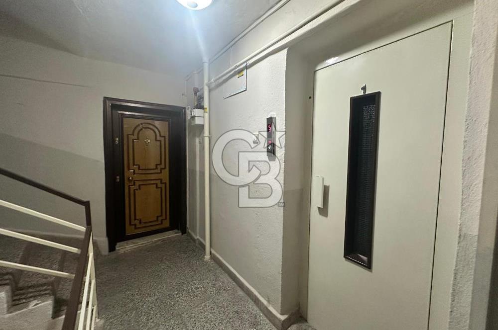 Bornova Merkez Erzene Mahallesi’nde  3+1 Doğalgazlı Asansörlü Geniş Kiralık Daire