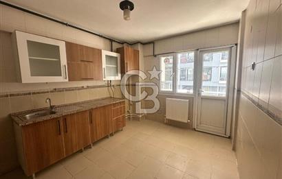 Bornova Merkez Erzene Mahallesi’nde  3+1 Doğalgazlı Asansörlü Geniş Kiralık Daire