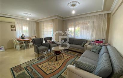 Ayvalık Altınova'da Denize 500 Metre,350m² Arsa Alanlı 5+1 Villa