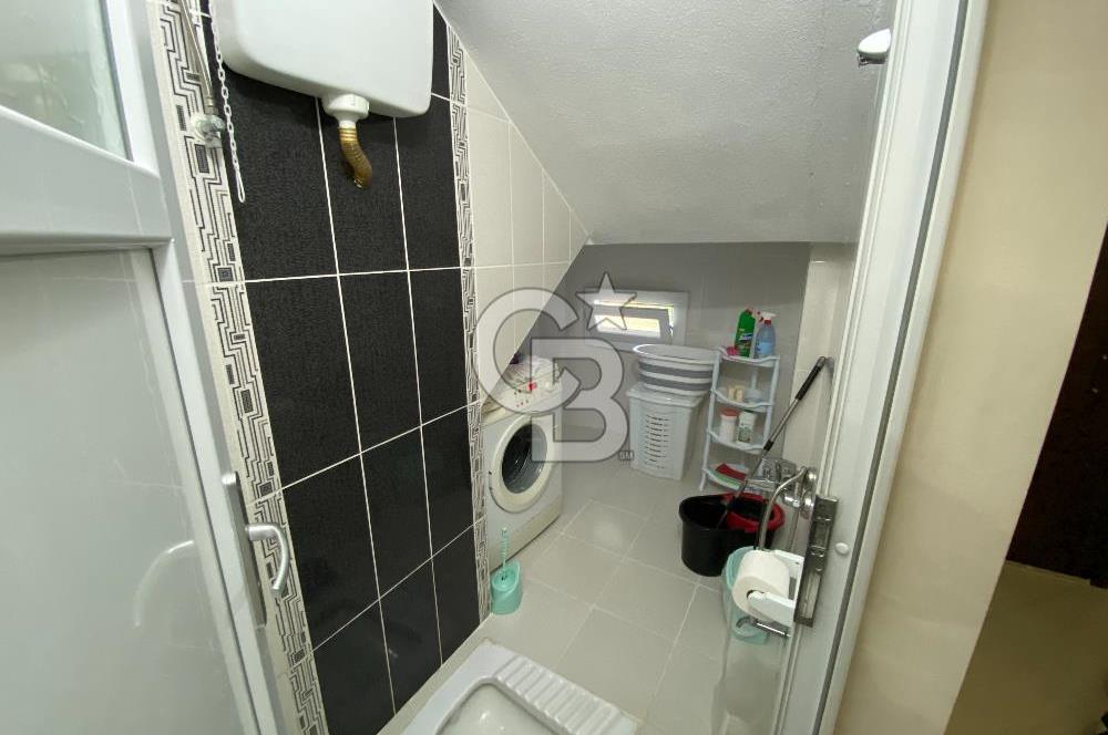 Ayvalık Altınova'da Denize 500 Metre,350m² Arsa Alanlı 5+1 Villa