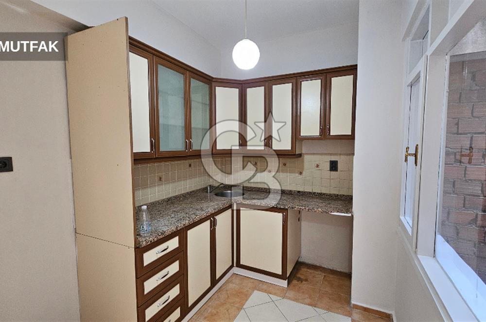 Konak Güzelyalı Sahile ve Parka Yakın 2+1 Kiralık Daire