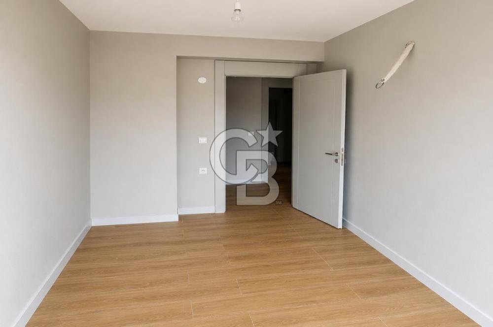 Ayvalık Altınova'da Site İçi Havuz Manzaralı 2+1 Satılık Daire