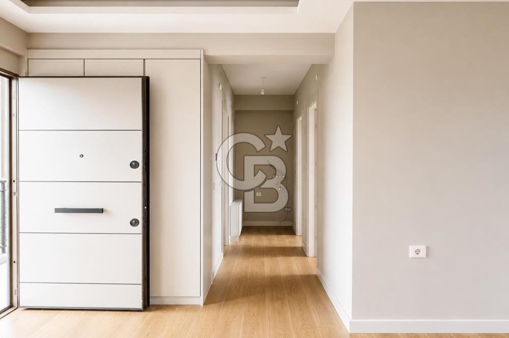 Ayvalık Altınova'da Site İçi Havuz Manzaralı 2+1 Satılık Daire