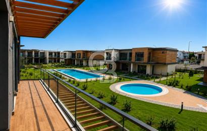 Ayvalık Altınova'da Site İçi Havuz Manzaralı 2+1 Satılık Daire