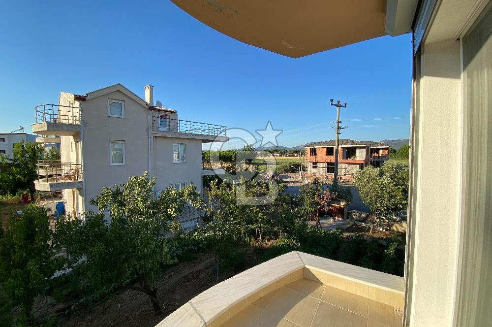 Ayvalık Altınova'da Denize 500 Metre,350m² Arsa Alanlı 5+1 Villa