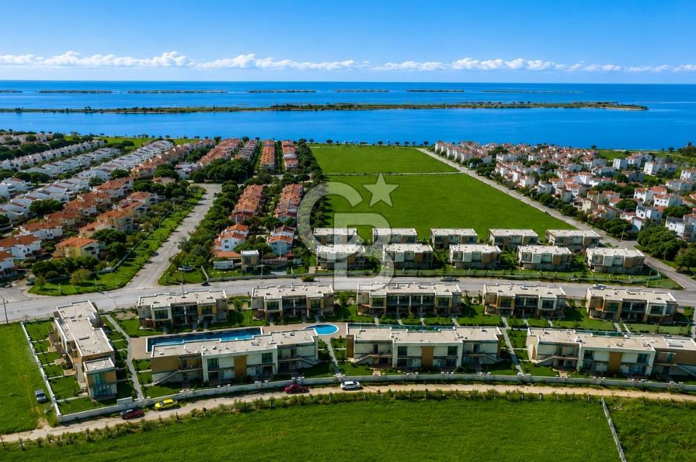 Ayvalık Altınova'da Site İçi Havuz Manzaralı 2+1 Satılık Daire
