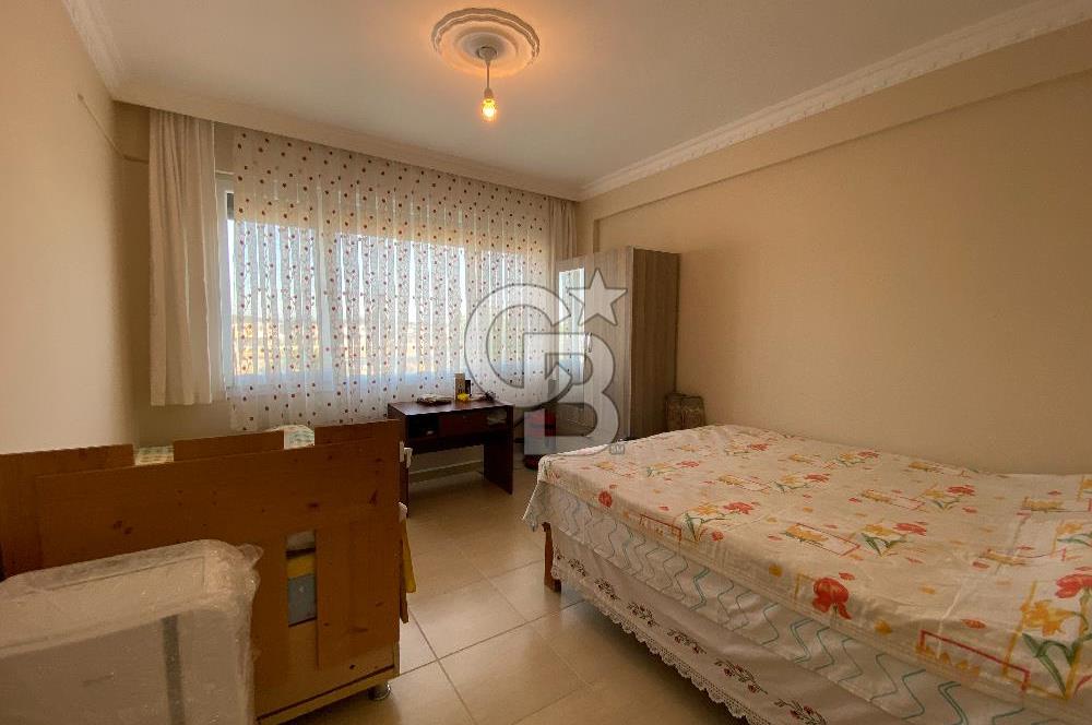 Ayvalık Altınova'da Denize 500 Metre,350m² Arsa Alanlı 5+1 Villa