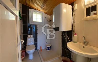 Ayvalık Altınova'da Denize 500 Metre,350m² Arsa Alanlı 5+1 Villa