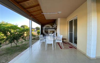 Ayvalık Altınova'da Denize 500 Metre,350m² Arsa Alanlı 5+1 Villa