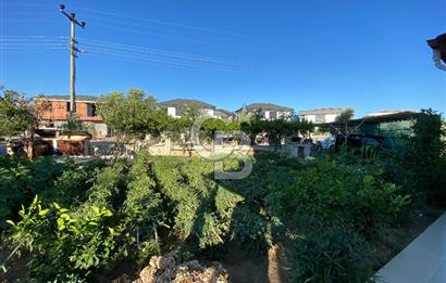 Ayvalık Altınova'da Denize 500 Metre,350m² Arsa Alanlı 5+1 Villa